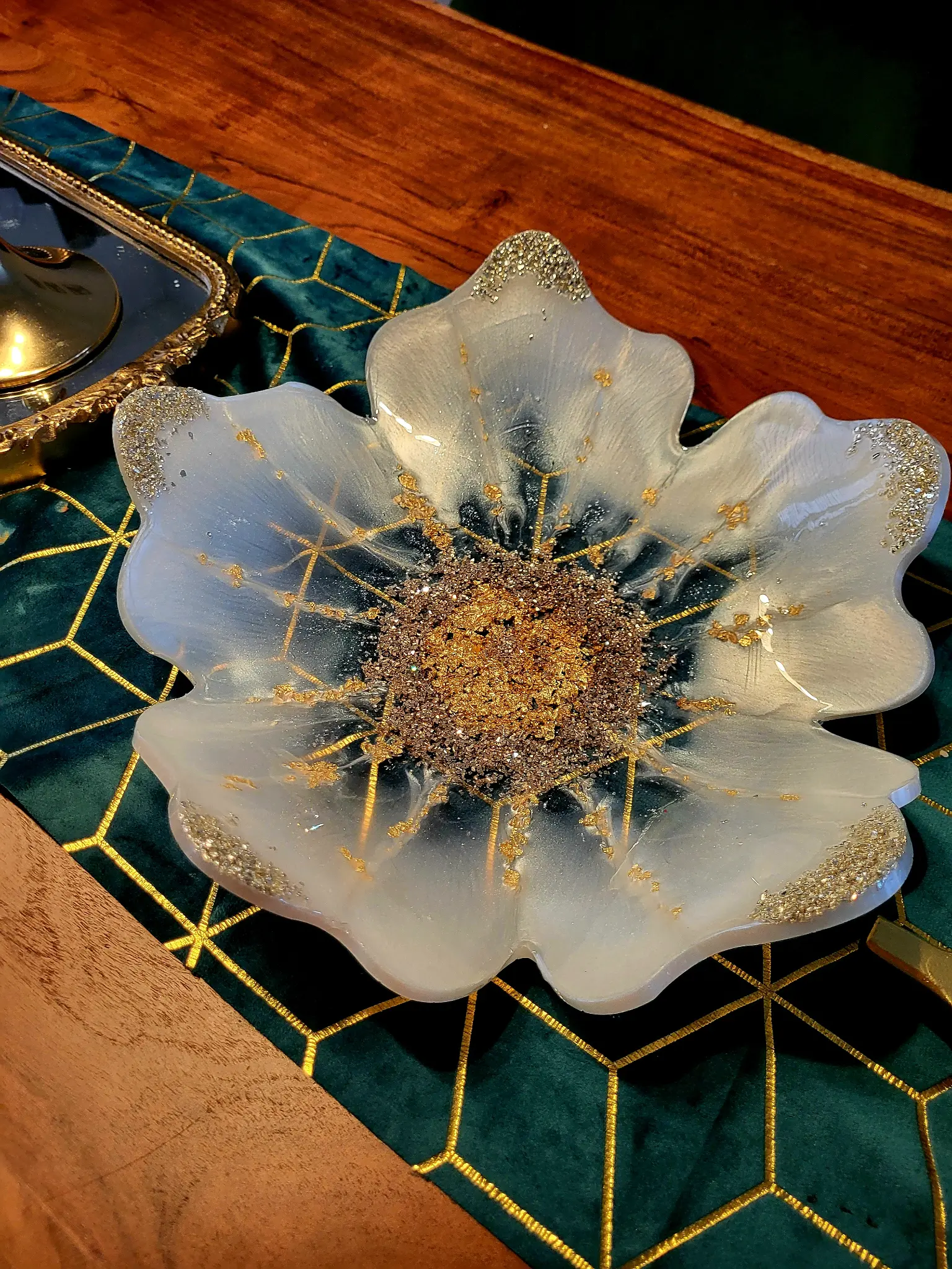 Flower Centrepiece Plates